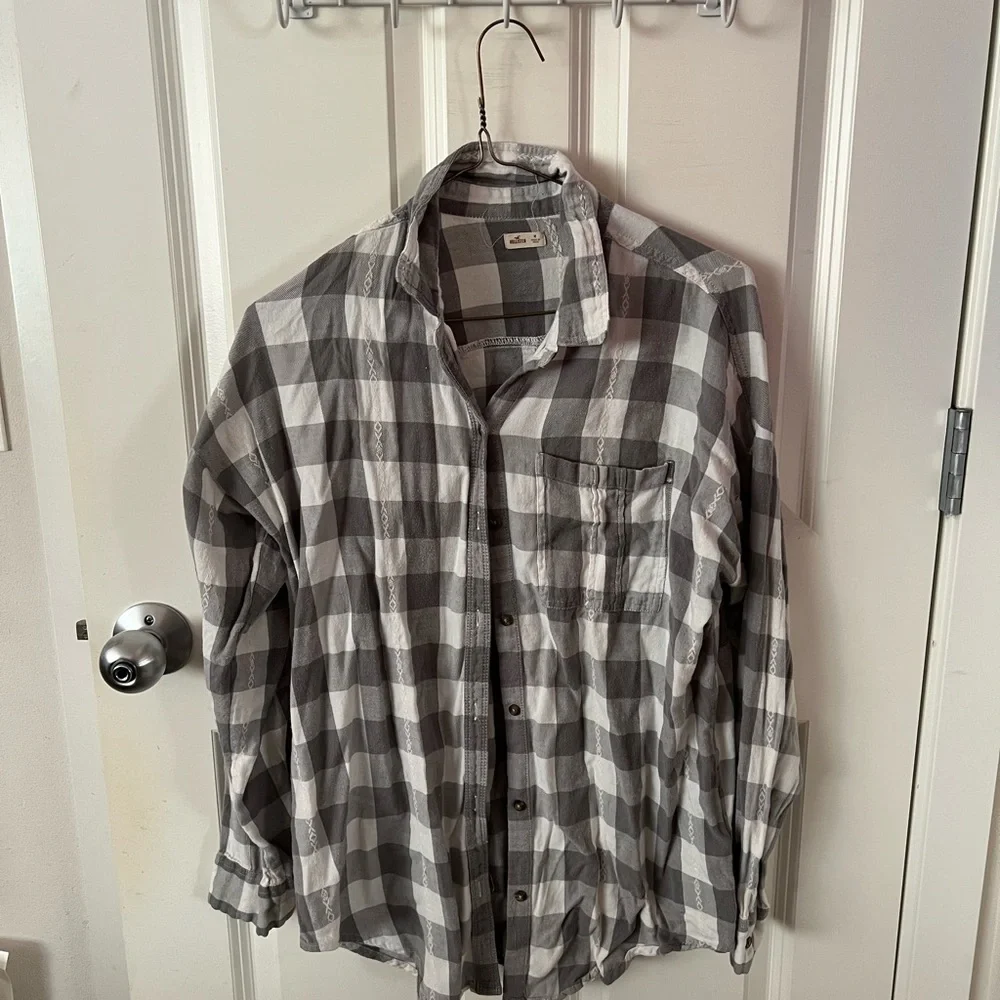 Gray checkered button - Picture 1 of 1
